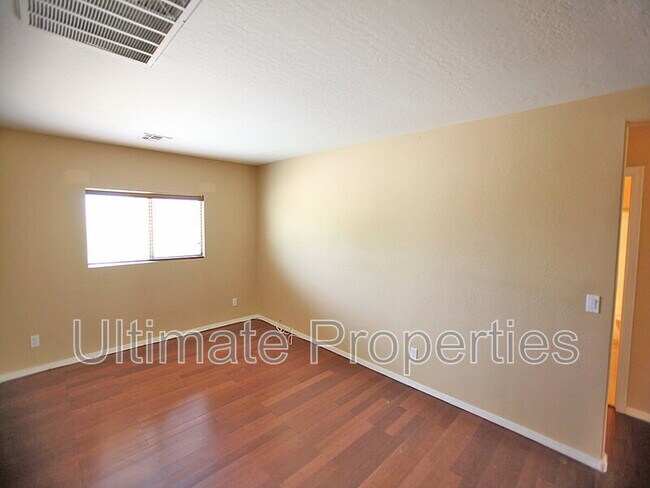 Building Photo - 2334 W Spencer Run