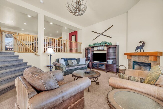 Building Photo - Furnished Bear Hollow Townhome