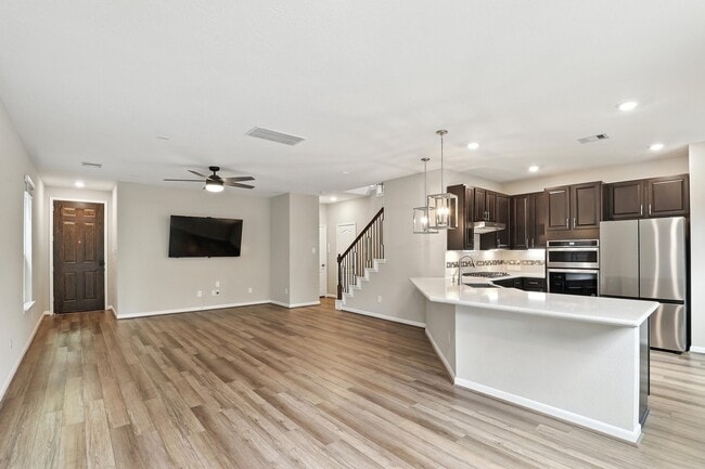 Building Photo - 8618 Cedar Plains Ln