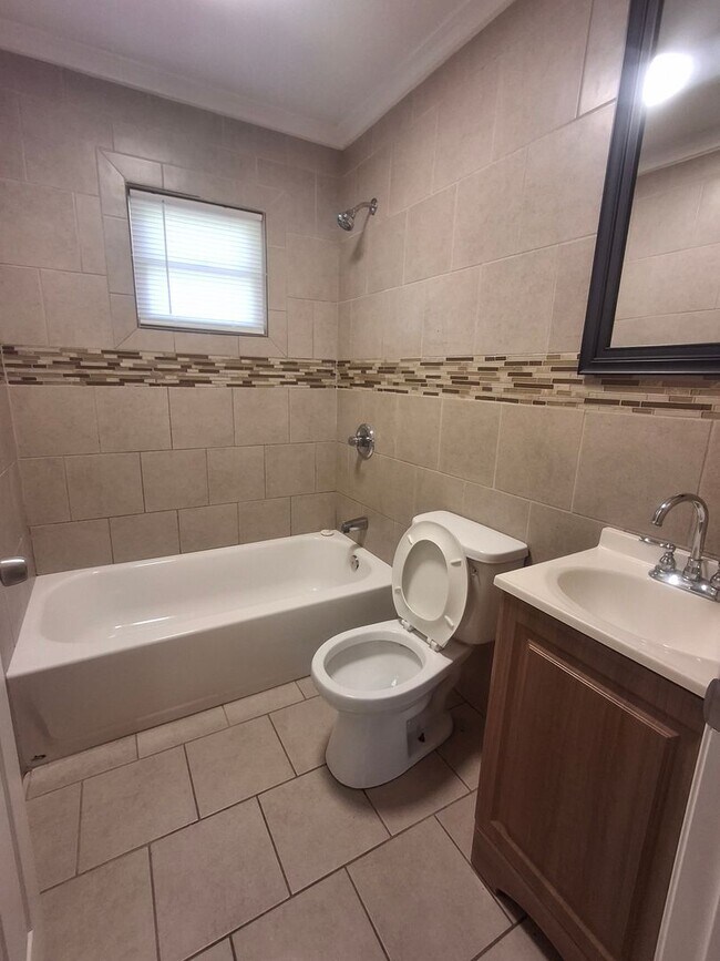 Building Photo - 5291-5293 Usher Drive