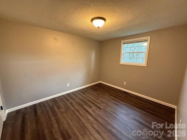 Building Photo - 1456 17th Ave NE