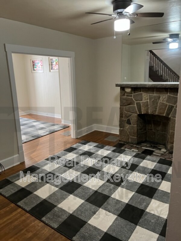 Building Photo - 33 Merritt Ave