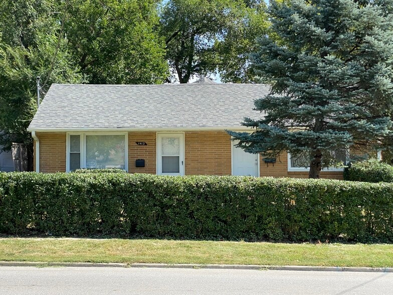 Front - 1413 63rd St