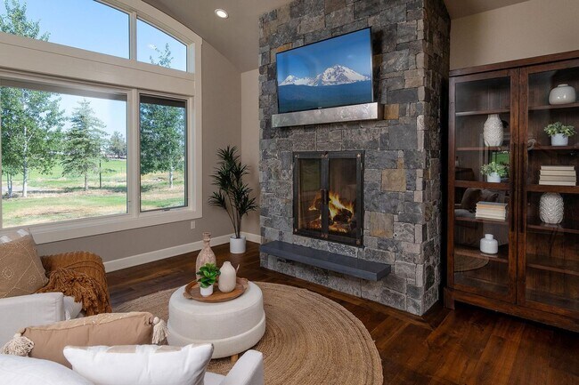 Building Photo - Stunning Tumalo Estate-6 Bed - 7.5 Bath ov...