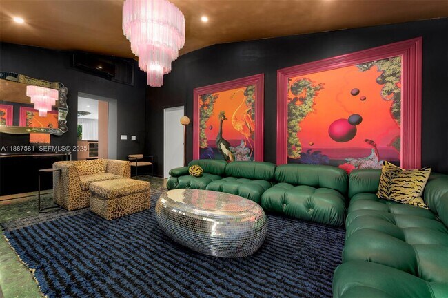 Building Photo - 1250 NE 87th St