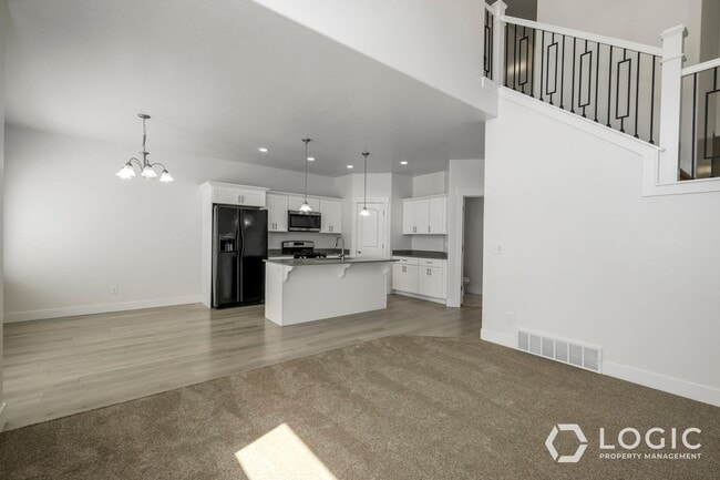 Building Photo - Beautiful Townhome in Lehi UT