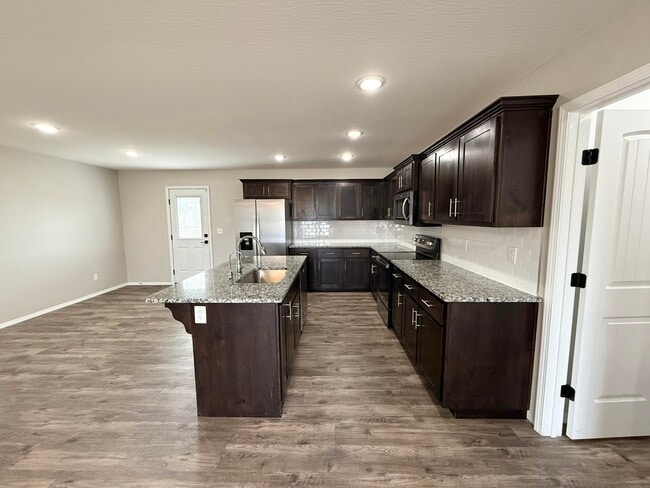 Building Photo - 633 S Southgate Dr