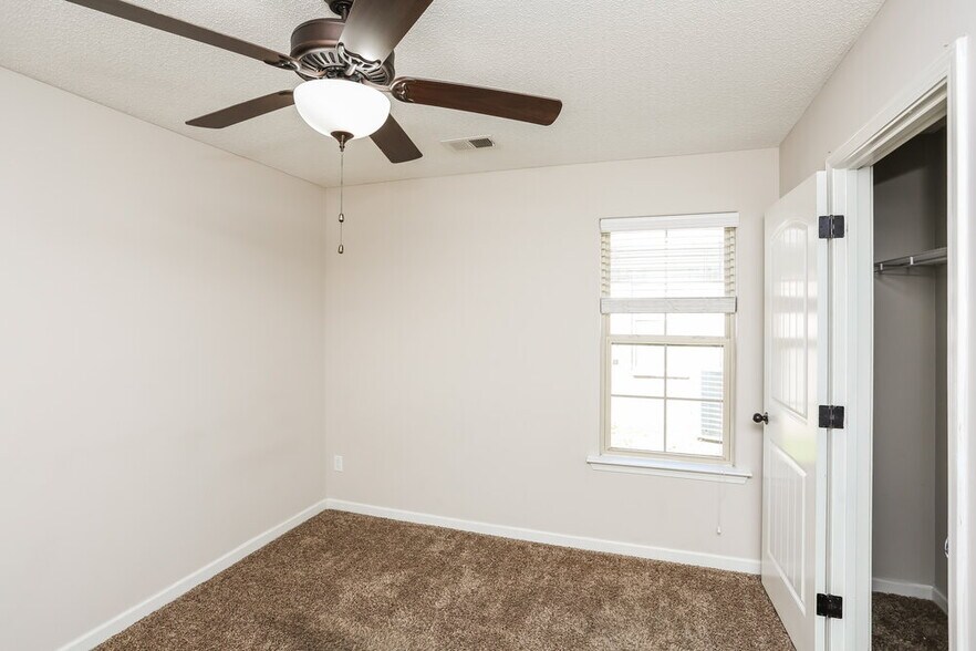 Building Photo - 9460 Eckley Pl