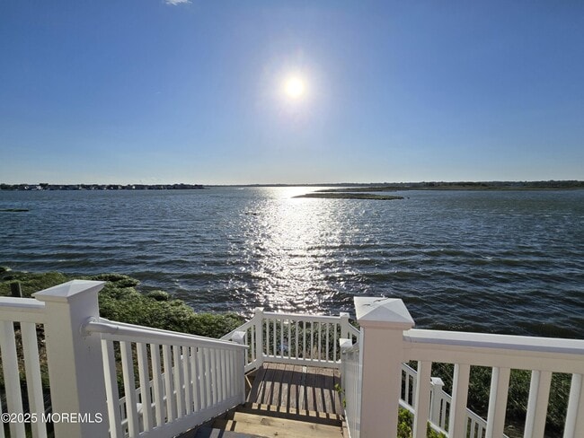 Primary Photo - 100 Seaview Ave