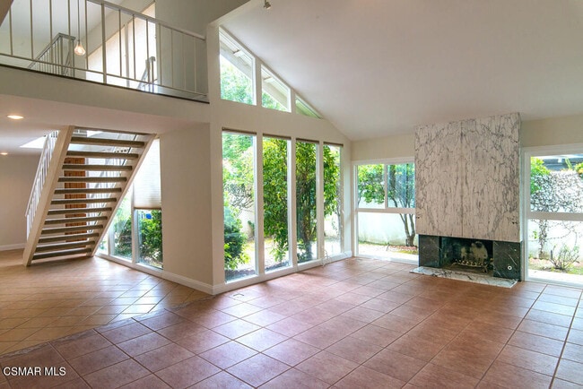 Building Photo - 1074 Elfstone Ct