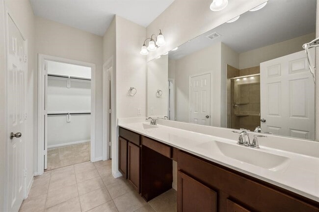 Building Photo - 9702 Fairymoss Ct