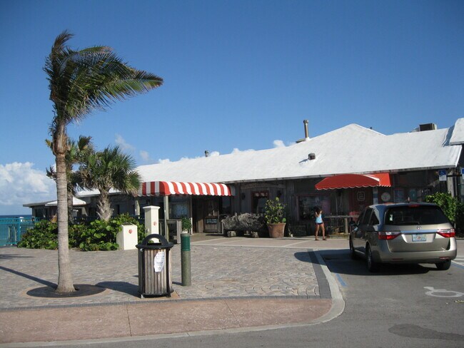 Building Photo - 5300 Jimmy Buffett Mem Hwy