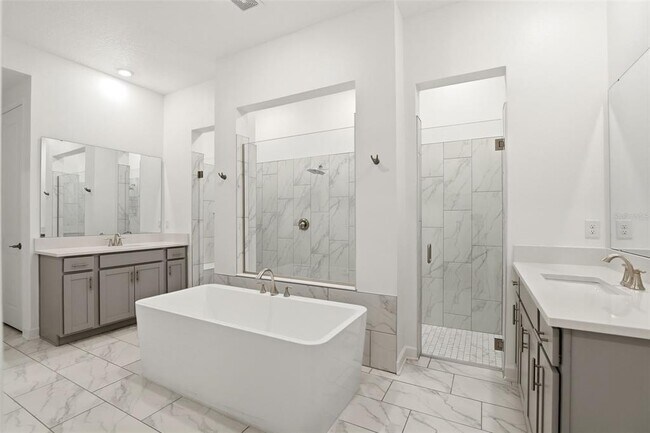 Building Photo - 8060 Peaceful Cir