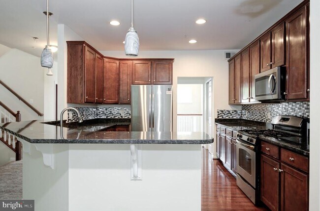 Building Photo - 3401 Eagle Ridge Dr