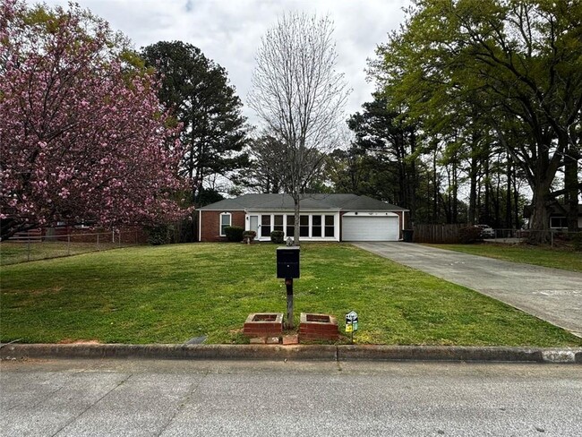 Building Photo - 4754 Winthrop Dr