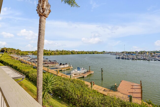 Building Photo - 129 Lagoon Ct