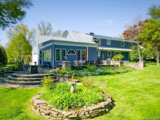 Building Photo - 94 Fennbrook Dr