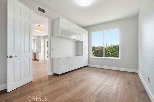 Building Photo - 35 Sunny Slope