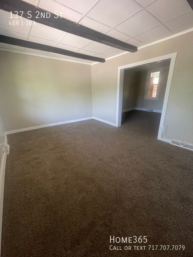 Great 4 bedroom home in Mt Wolf! 137 S Second St Mount Wolf PA 17347