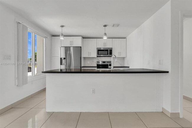Building Photo - 25871 SW 139th Ct