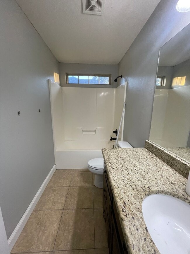 Building Photo - 3BR/2BA Located in Miller Farms Subdivision Across from MAFB!