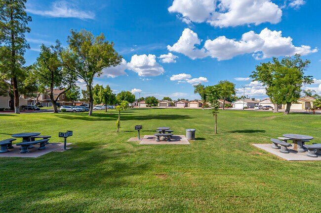 Building Photo - 18604 N 33rd Dr