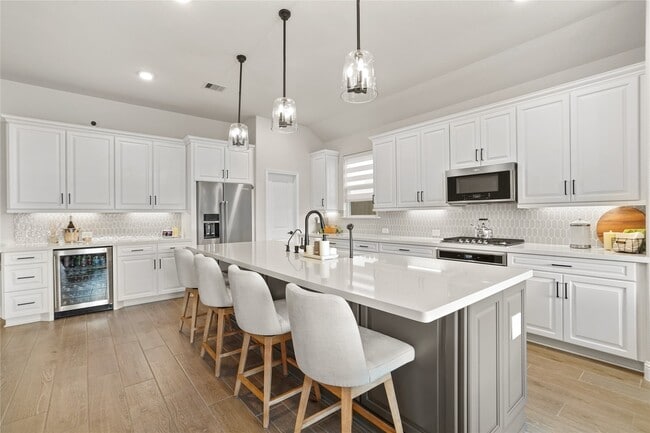 Building Photo - 10122 Water Harbor Dr