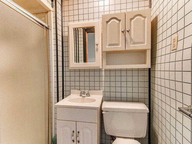 Building Photo - Beautiful 3 bed 2.5 bath home in the Country