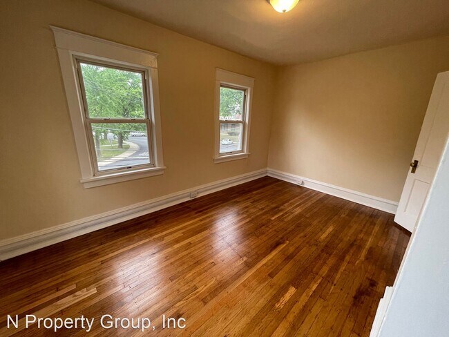 Building Photo - 3 br, 1 bath House - 143 Highland Ave