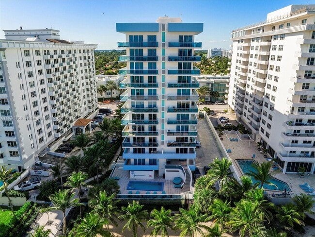 Building Photo - 9172 Collins Ave