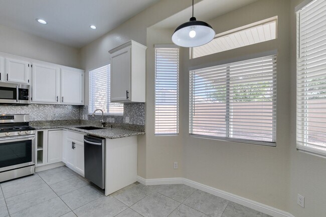 Building Photo - Beautifully Remodeled 3-Bedroom Home in North Las Vegas – Move-In Ready!