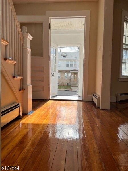 Building Photo - 947 Grove St