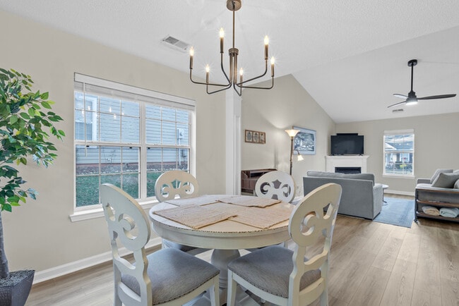 Building Photo - Furnished rental in Chapin