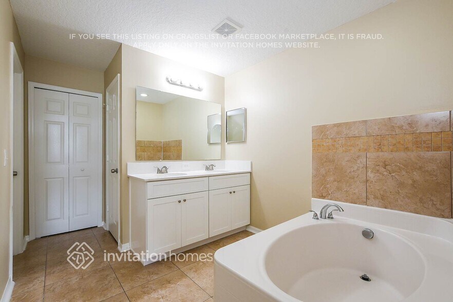 Building Photo - 1150 S Cooper Dr