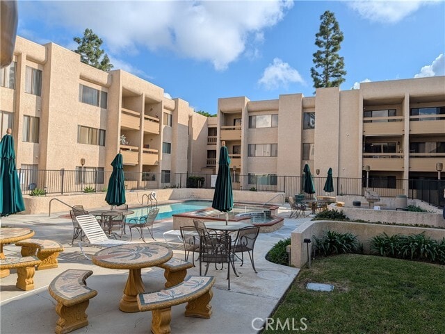 Building Photo - 301 N Frd