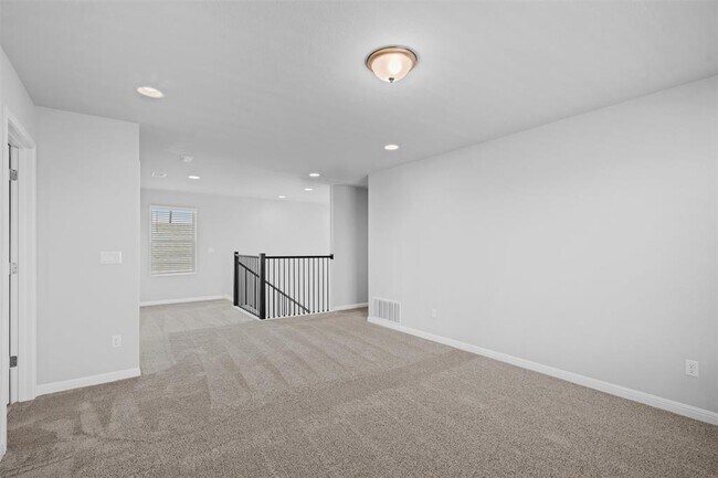 Building Photo - 453 Gaida Loop