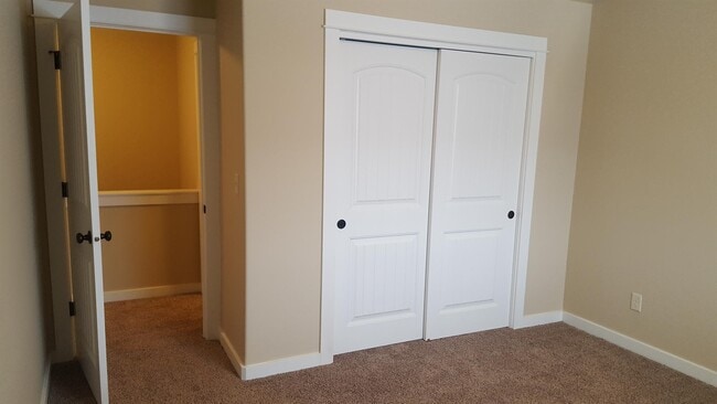 Building Photo - 1113 Longbow Ln