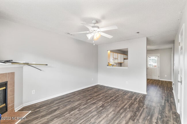 Building Photo - 103 Woodlake Ct