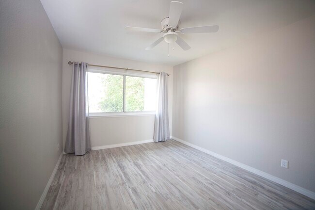 Building Photo - 20651 Roscoe Blvd