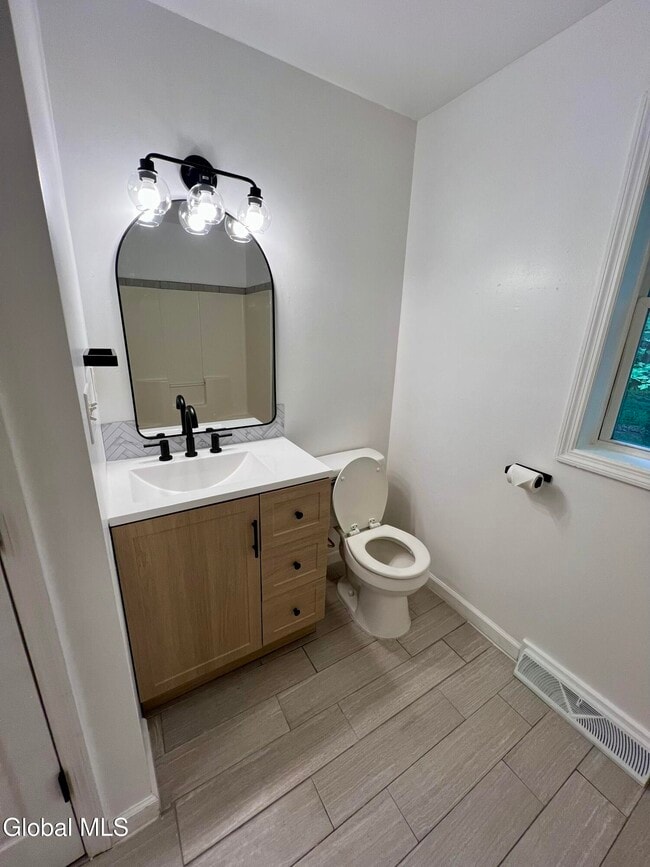 Building Photo - 21 Loughberry Rd