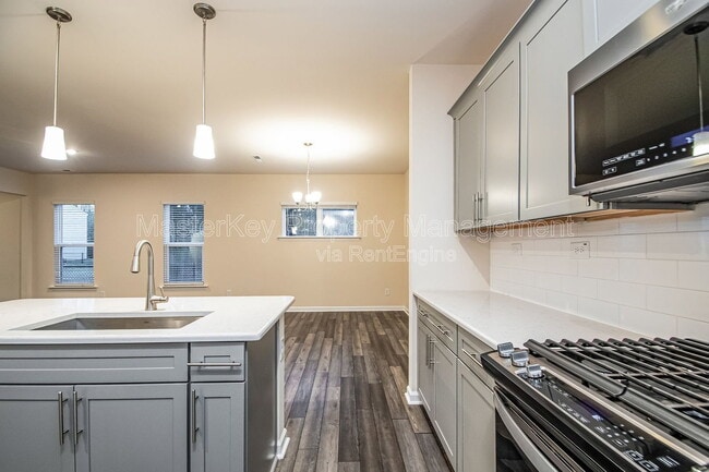 Building Photo - 1241 Citadel Ave