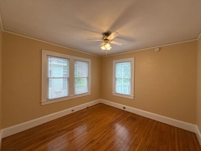 Building Photo - Elizabeth - T.R. Lawing Realty, Inc