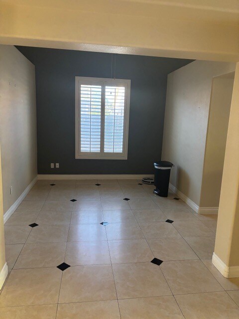 Building Photo - 518 Dawn Cove Dr