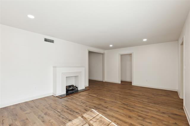 Building Photo - 3726 Westcliff Rd S