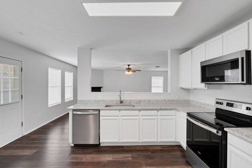 Building Photo - 1205 Saltgrass Dr