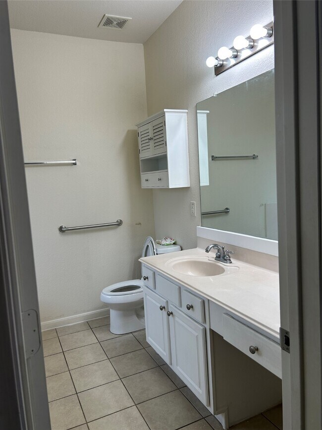 Building Photo - 5218 Meadow Canyon Dr