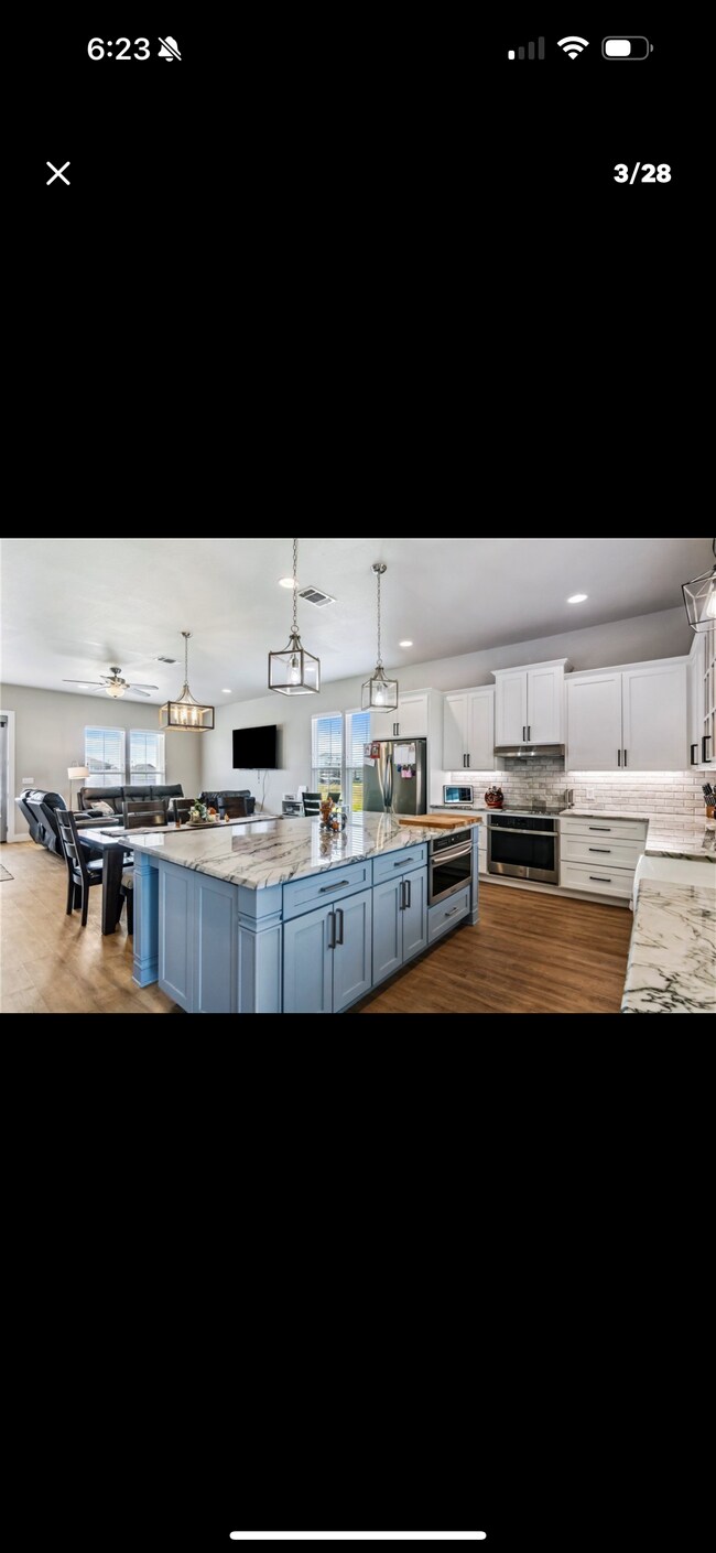 Building Photo - 360 Club Oak Ln