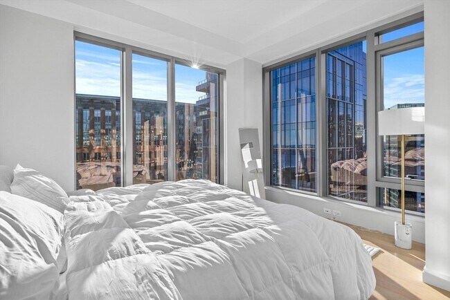 Building Photo - 133 Seaport Blvd
