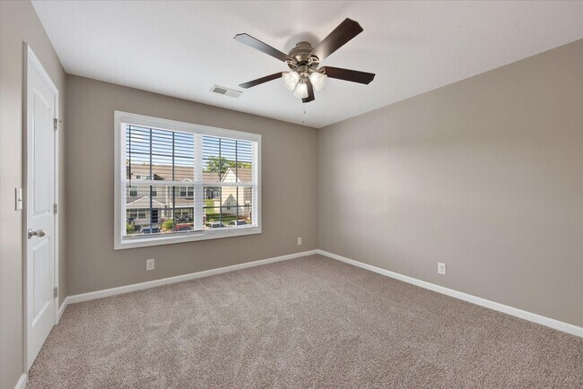 Building Photo - 343 Sam Houston Cir