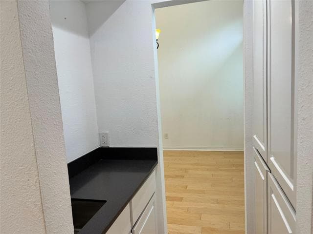 Building Photo - 1827 Rhinevalley Dr